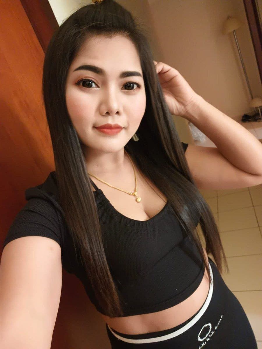 Katargam (Surat) Call girls ❤️ 𝟴𝟵𝟱𝟯𝟯𝟳𝟭𝟴𝟰𝟳 ♥️ premium escort service